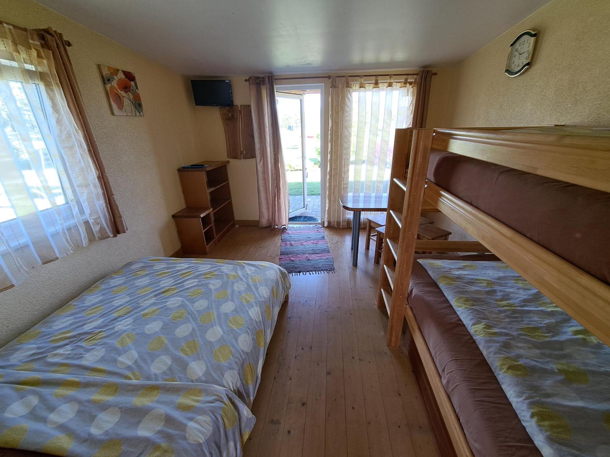 Guest House Podnieki 벤츠필스 외부 사진
