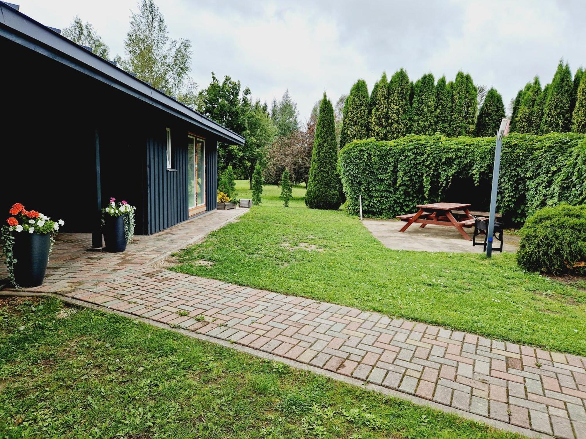 Guest House Podnieki 벤츠필스 외부 사진