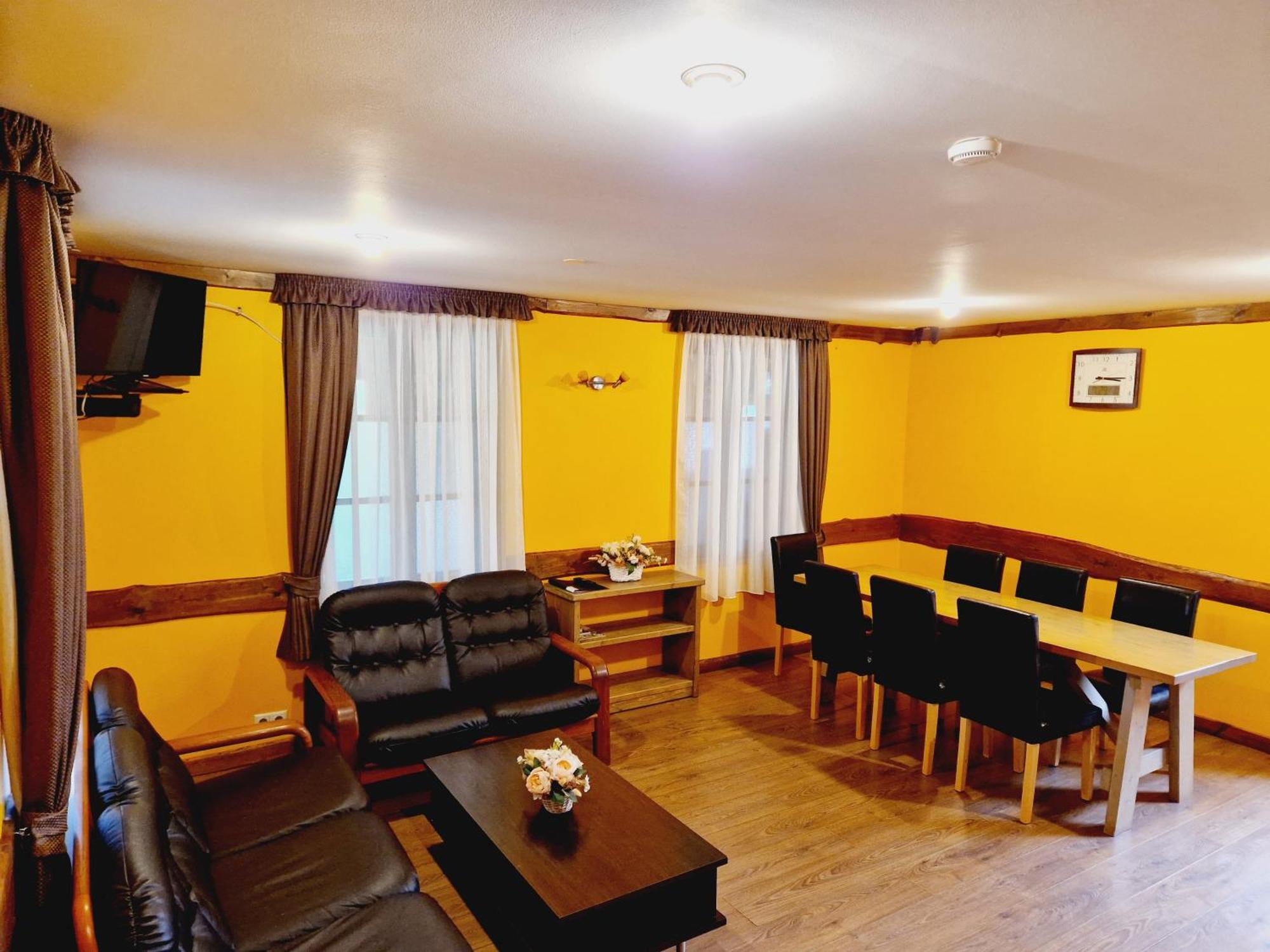 Guest House Podnieki 벤츠필스 외부 사진