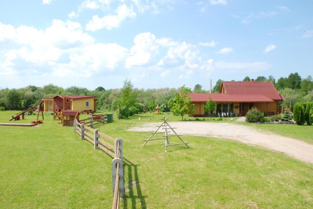Guest House Podnieki 벤츠필스 외부 사진
