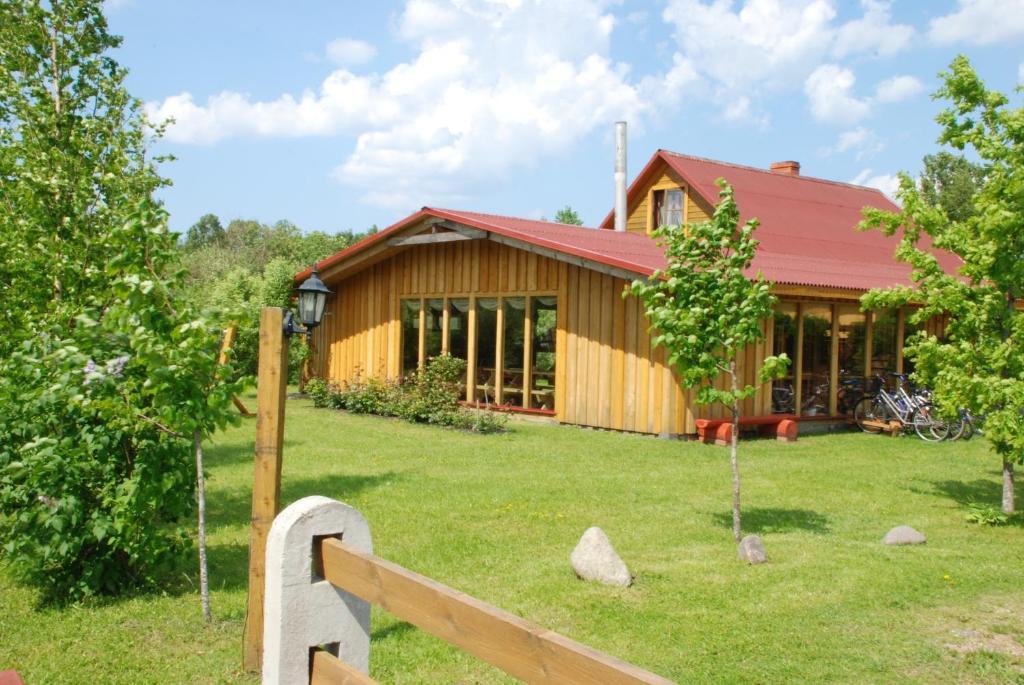 Guest House Podnieki 벤츠필스 외부 사진
