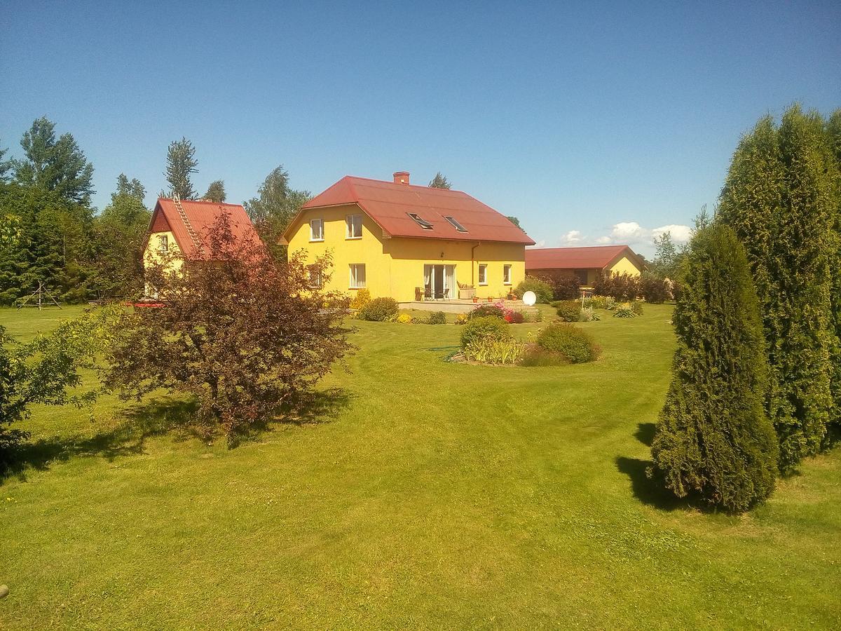 Guest House Podnieki 벤츠필스 외부 사진